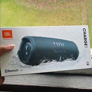 JBL Charge 5